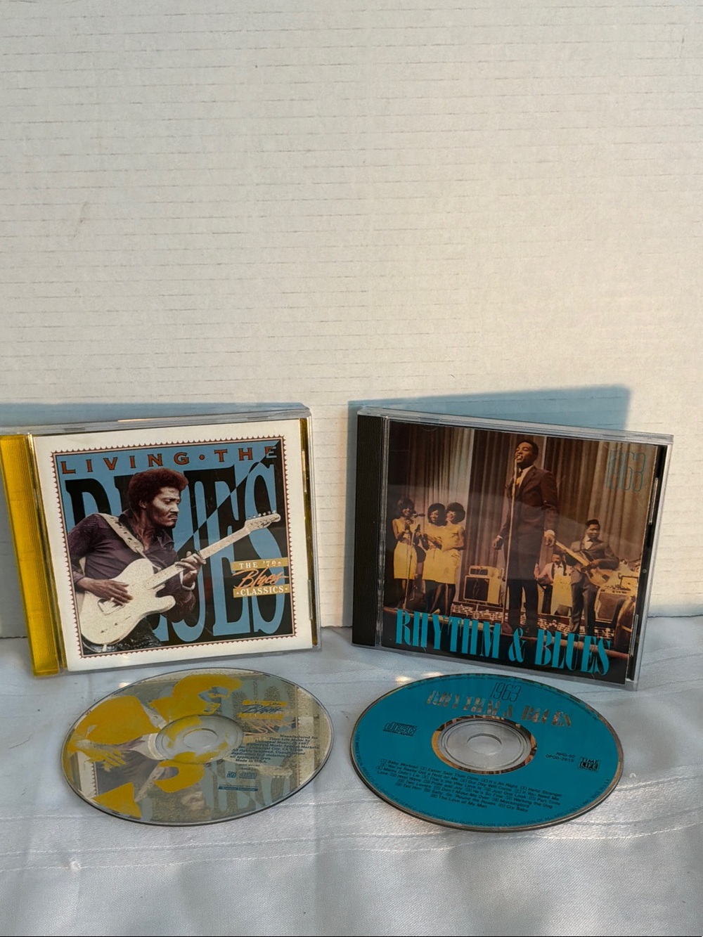 Rhythm & Blues Compilation CD - Living the Blues CD